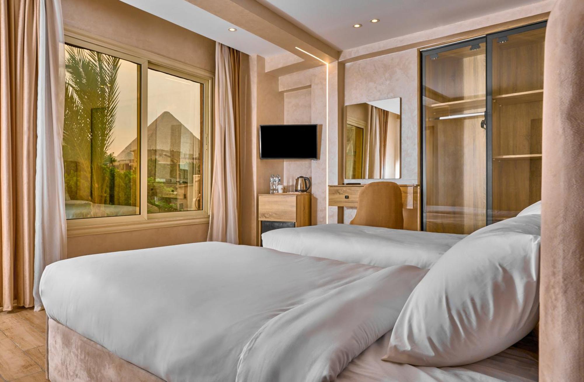 Cleopatra Tower Pyramid View Hotel Kafrat al Jabal Exterior foto