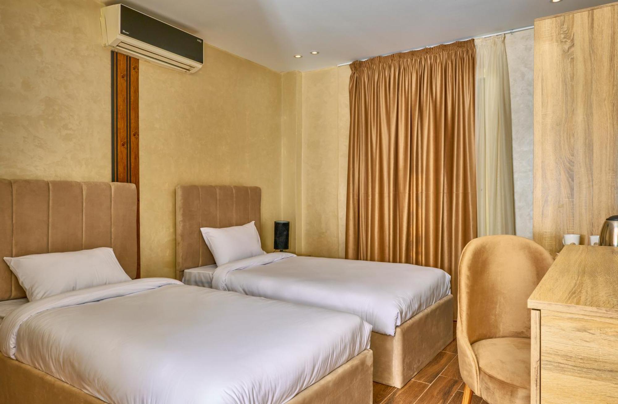 Cleopatra Tower Pyramid View Hotel Kafrat al Jabal Exterior foto